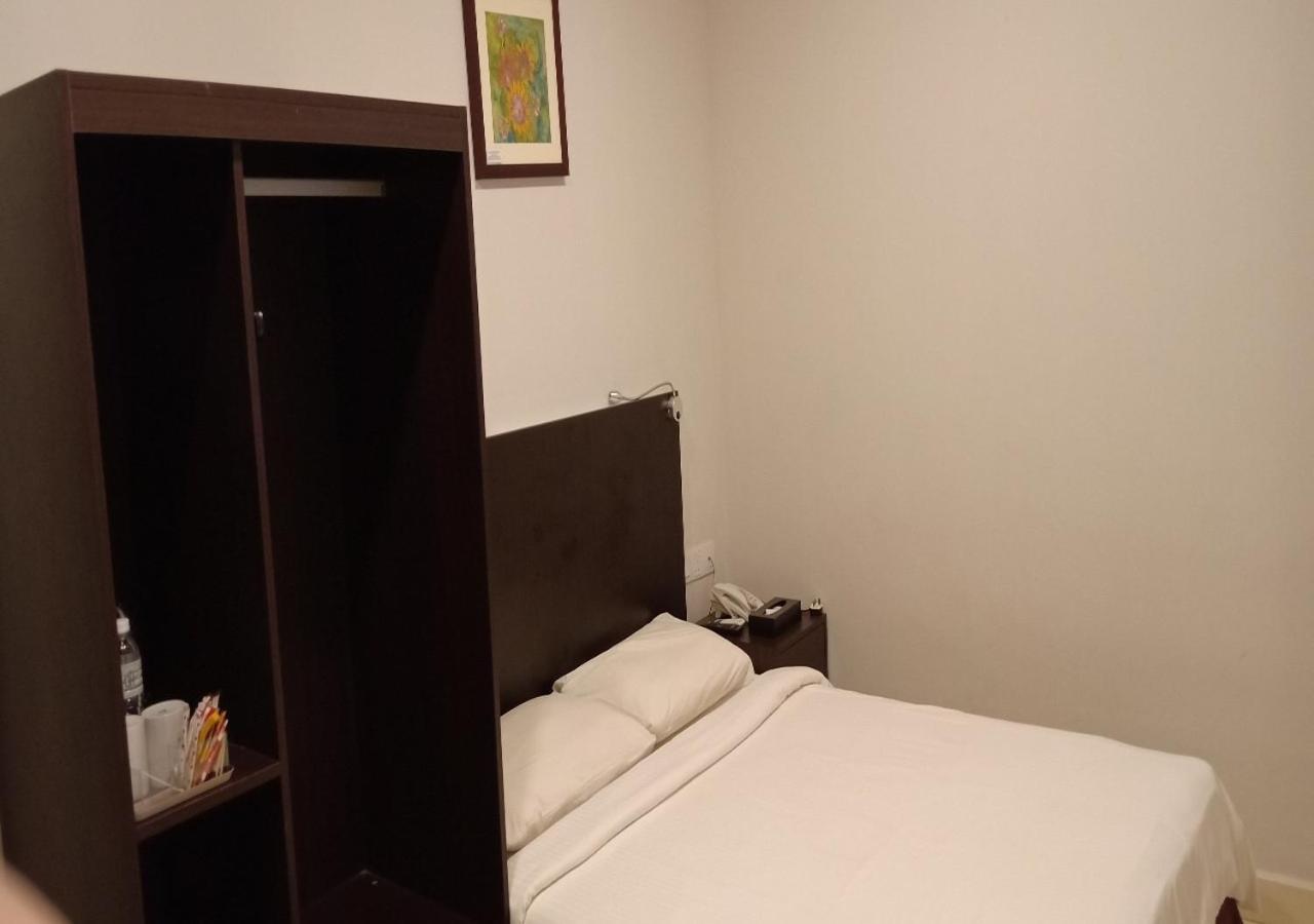 Hotel Desaru Penawar Экстерьер фото